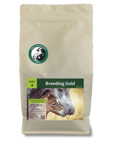 EquiFyt Breeding Gold Pferdefutter in beiger Verpackung mit Stute und Fohlen auf dem Etikett